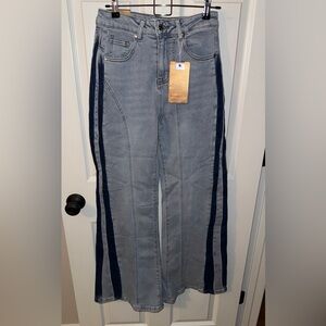 Nina Rossi Women’s Stylish Denim Jeans with Blue Accents